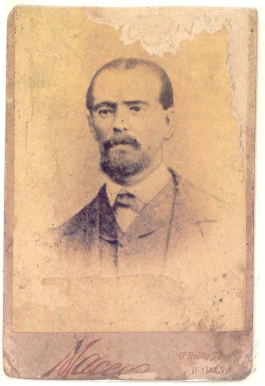 Педро Фелипе Фигередо-и-Сиснерос, также известный как «Перучо», кубинский патриот, юрист, поэт, музыкант, автор марша «Баямеса» (La Bayamesa, Himno de Bayamo).